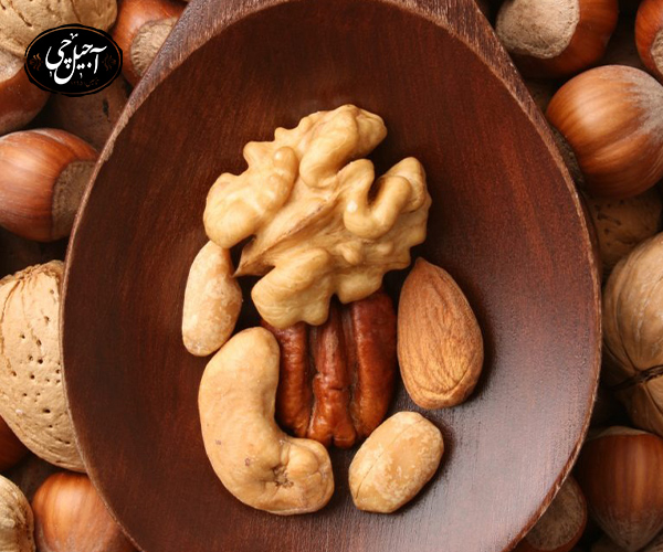 رابطه خوردن آجیل و نفخ 