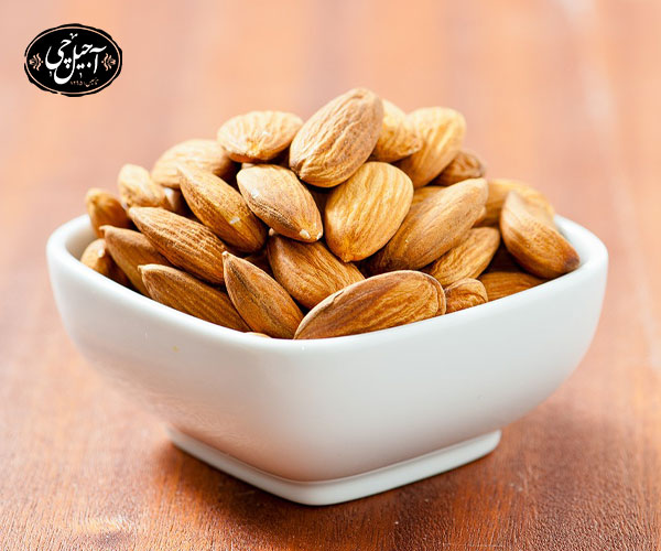 مناسب ترین قیمت انواع بادام در آجیل چی 