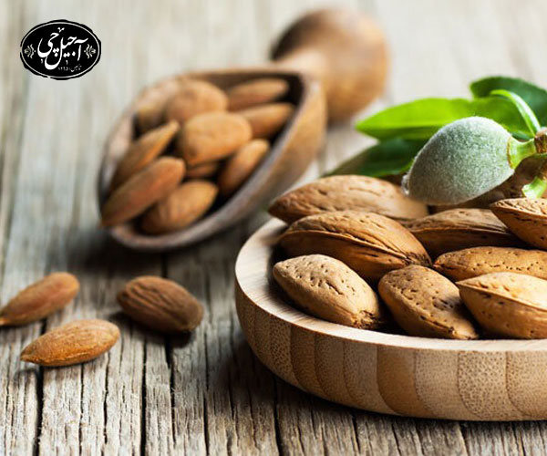 ویتامین های موجود در بادام درختی