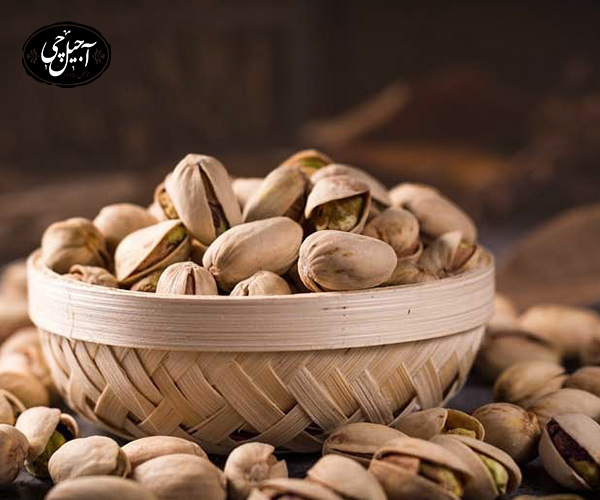 آشنایی با پسته سفید نوقی