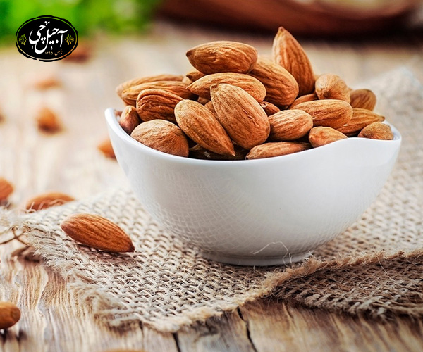 ضرر های استفاده از بادام درختی