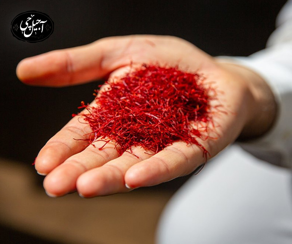 خواص زعفران برای کم کاری تیروئید