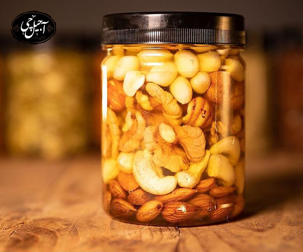 ترکیب آجیل با عسل برای وزن گیری جنین