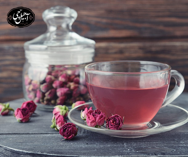دمنوش گل محمدی از بهترین دمنوش ها برای هوای گرم