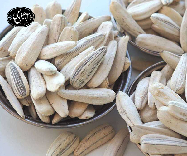 انواع تخمه آفتابگردان دور سفید