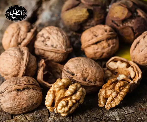 فواید زنیان و گردو برای معده
