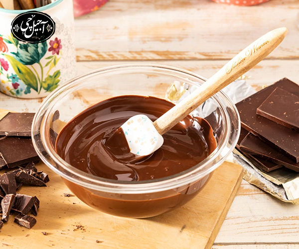 آب کردن شکلات تخته ای روغن نارگیل یا کره