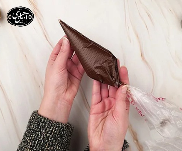 آسان ترین روش های آب کردن شکلات تخته ای