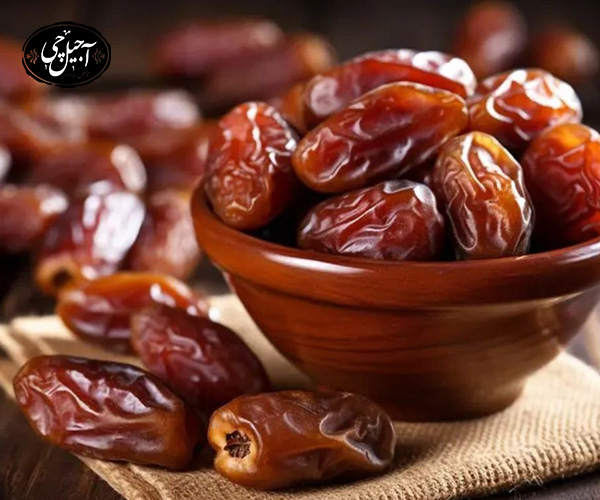 فواید خرما  برای آمادگی رحم برای زایمان