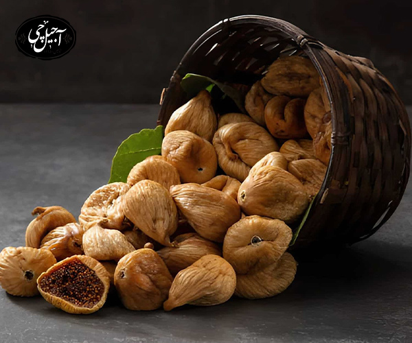 میوه انجیر خشک برای شب یلدا