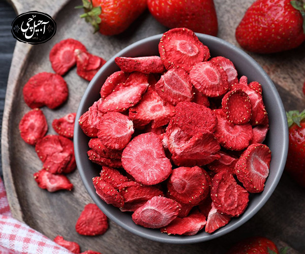 توتفرنگی خشک برای شب چله