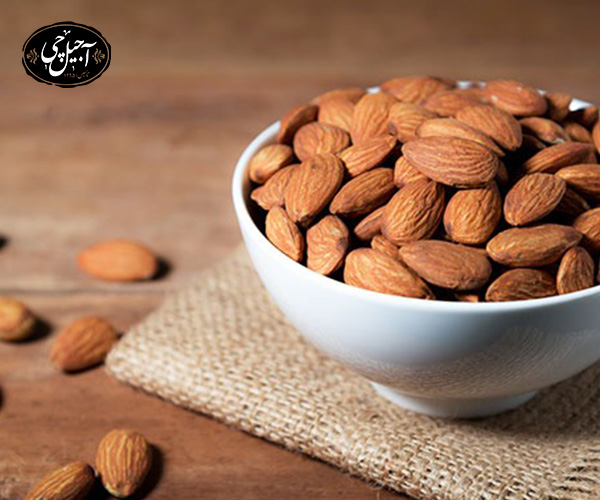 1. بادام درختی آجیل مفید برای قلب