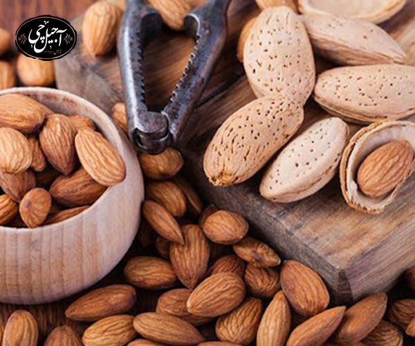 1. بادام درختی بهترین آجیل برای کم کاری تیروئید
