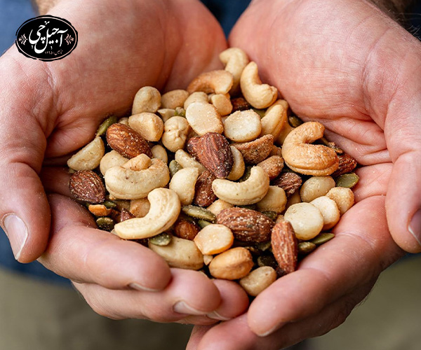 سوالات متداول در خصوص آجیل مناسب سالمندان