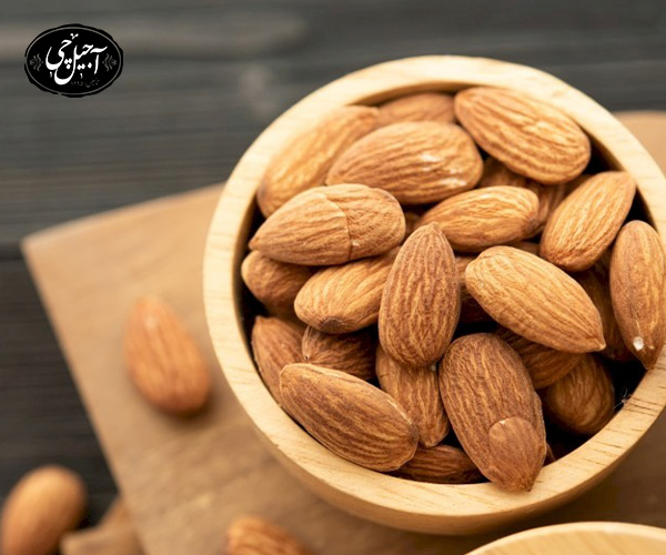 1. بادام درختی بهترین آجیل برای تقویت سیستم ایمنی