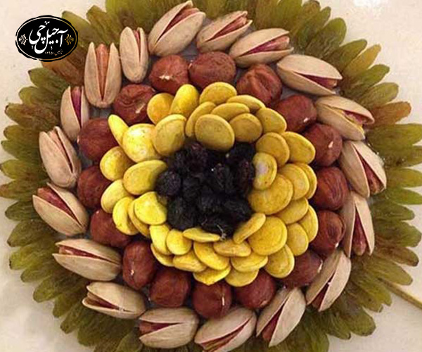 تزیین آجیل شب یلدا با طرح گل