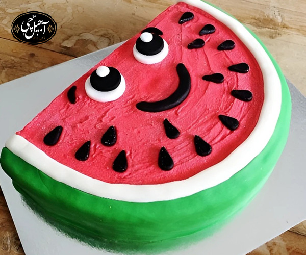 طرز تهیه کیک شب یلدا با فر