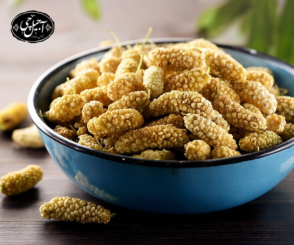 راه‌های گوناگون خشک کردن توت سفید خانگی