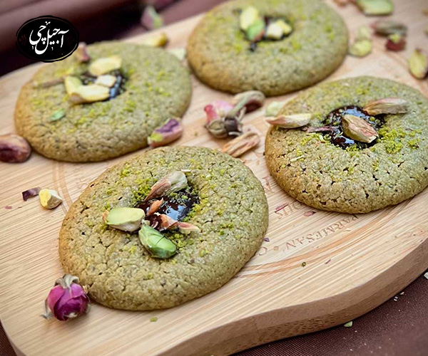 طرز تهیه کوکی کرنبری و پسته