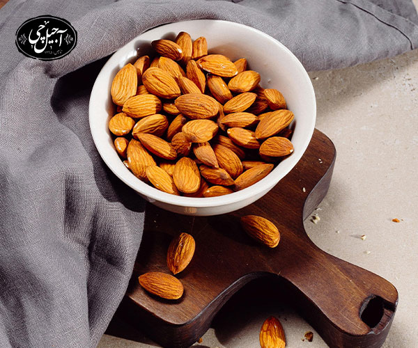 جلوگیری از یبوست با مصرف بادام 