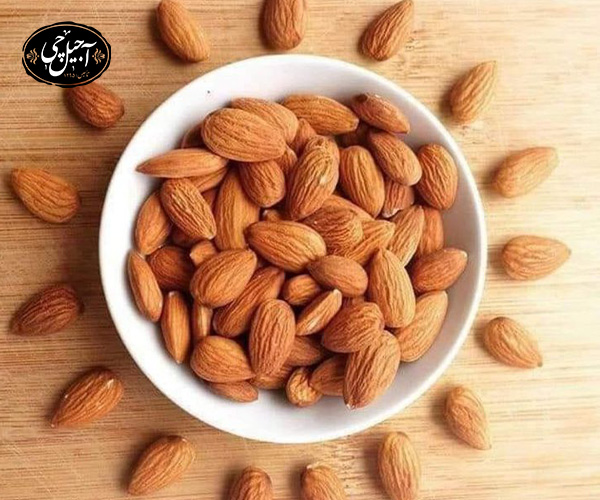 مصرف بادام درختی برای بانوان چه نکات منفی دارد؟