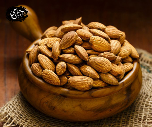 چگونه از بادام درختی در رژیم غذایی خود استفاده کنیم؟