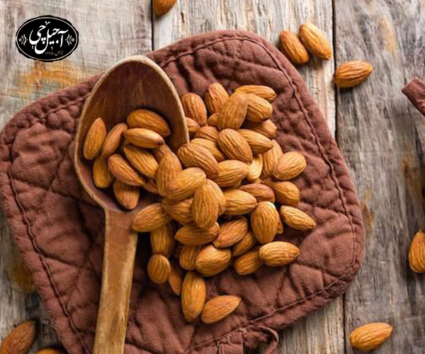 آیا بادام برای چاقی صورت مناسب است؟