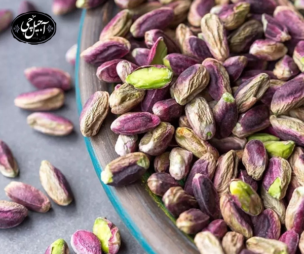 تهیه پسته ترش و شور