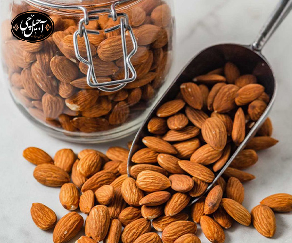 استفاده از بادام درختی برای روشن شدن پوست