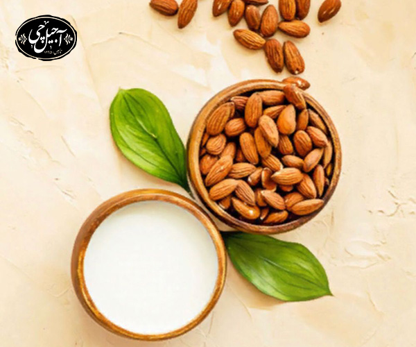 دستور تهیه شیر بادام برای لاغری