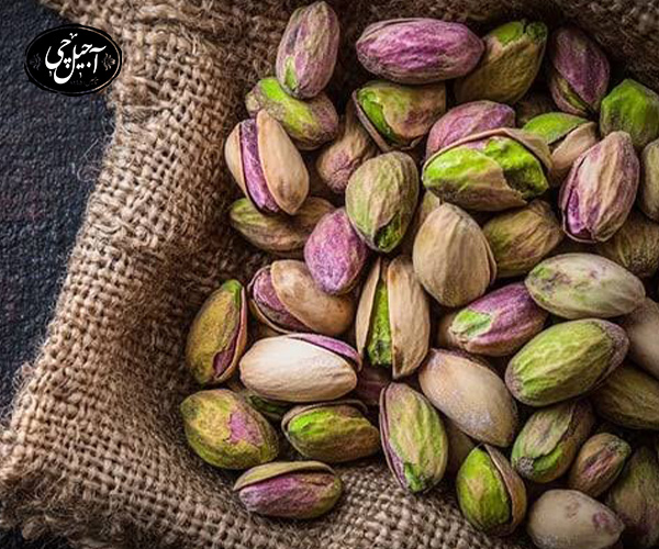 جدول تغذیه ای پسته خام
