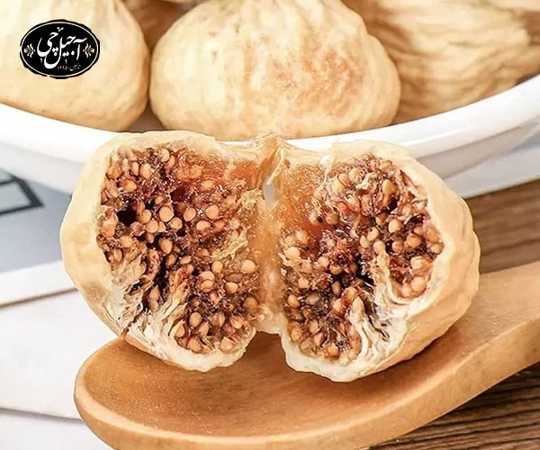 بسته‌بندی کادویی انجیر خشک ازآجیل فروشی آجیل چی مشهد 