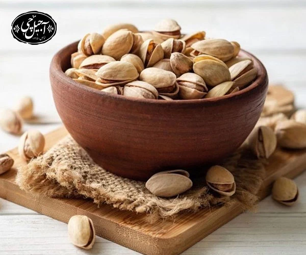 بسته‌بندی کادویی پسته احمد آقایی ازآجیل فروشی آجیل چی مشهد 