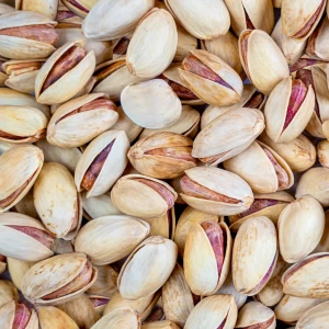 پسته احمد آقایی رست شده درجه یک