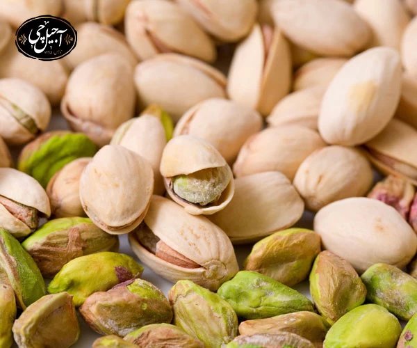 معرفی پسته احمد آقایی