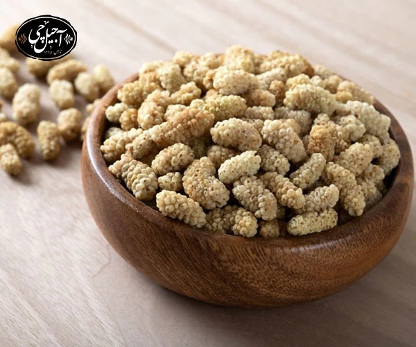 روش ارسال توت خشک به شهرستان‌ها توسط آجیل چی