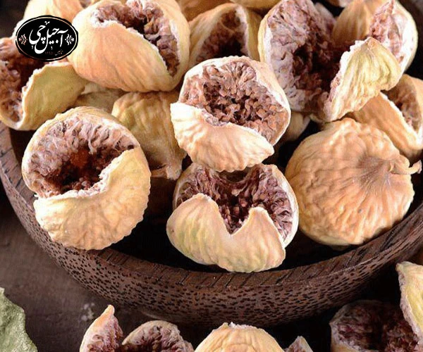 ارسال انجیر خشک به شهرستان‌ها توسط آجیل چی