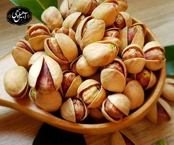 روش ارسال پسته احمد آقایی به شهرستان‌ها توسط آجیل چی