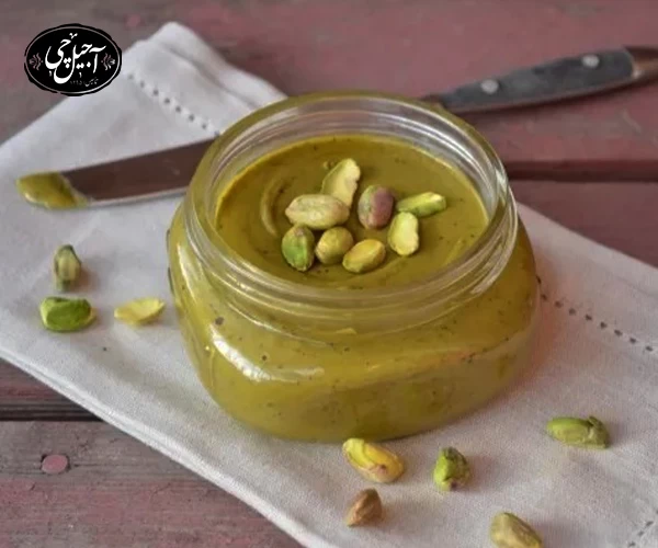 نحوه بسته بندی کره پسته برای ارسال به شهرستان توسط آجیل چی