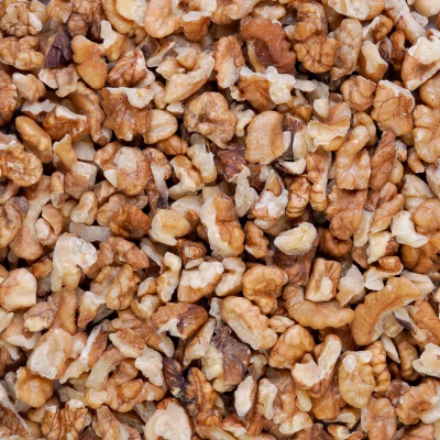 مغز گردو ایرانی شکسته