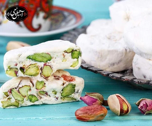 نحوه بسته بندی گز برای ارسال به شهرستان توسط آجیل چی